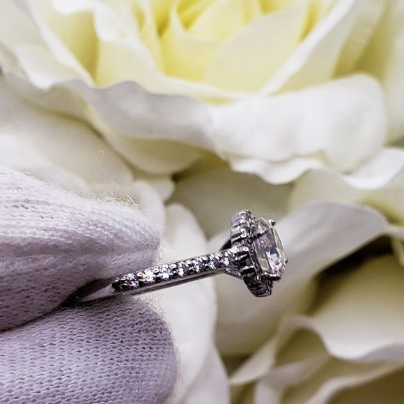 1 Carat Moissanite Engagement Ring in 925 Silver - Picture 10 of 10